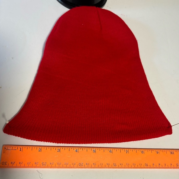 CHILDS Red Beanie Toboggan Hat Cap Sock Hat EUC - Picture 6 of 6